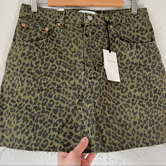 NWT Zara Leopard Print Mini Skirt Green M - Picture 6 of 15
